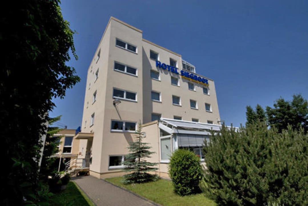Außenansicht Stadt-gut-Hotel Siegboot
