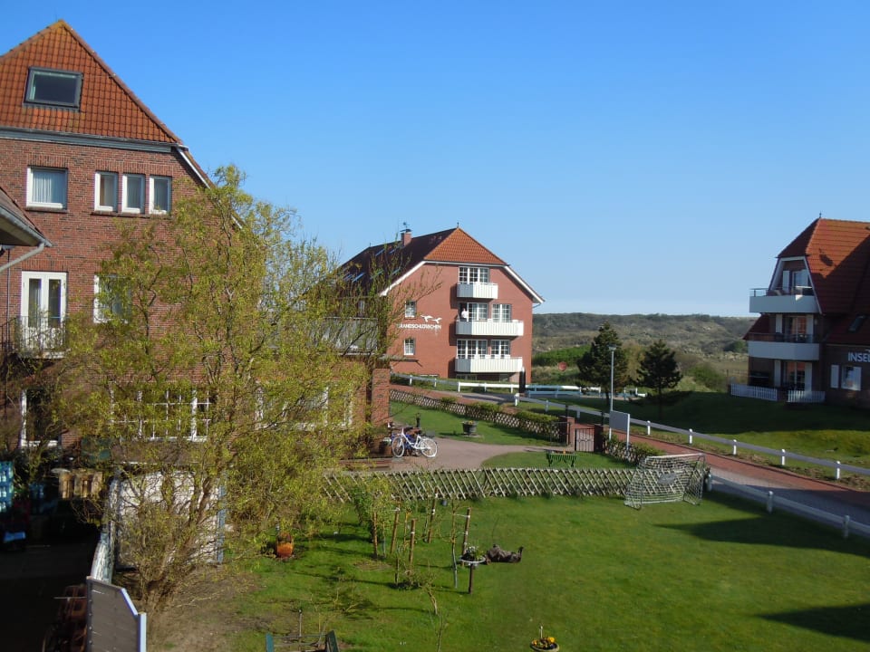 "Ausblick von Zimmer 20" Hotel Strandburg (Baltrum) • HolidayCheck