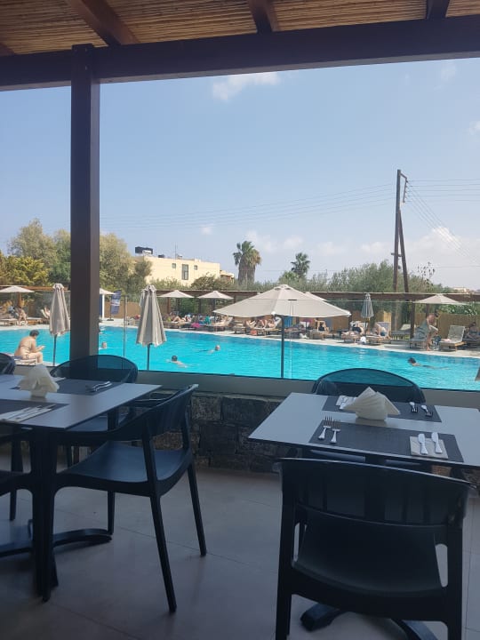 Pool Sentido Amounda Bay