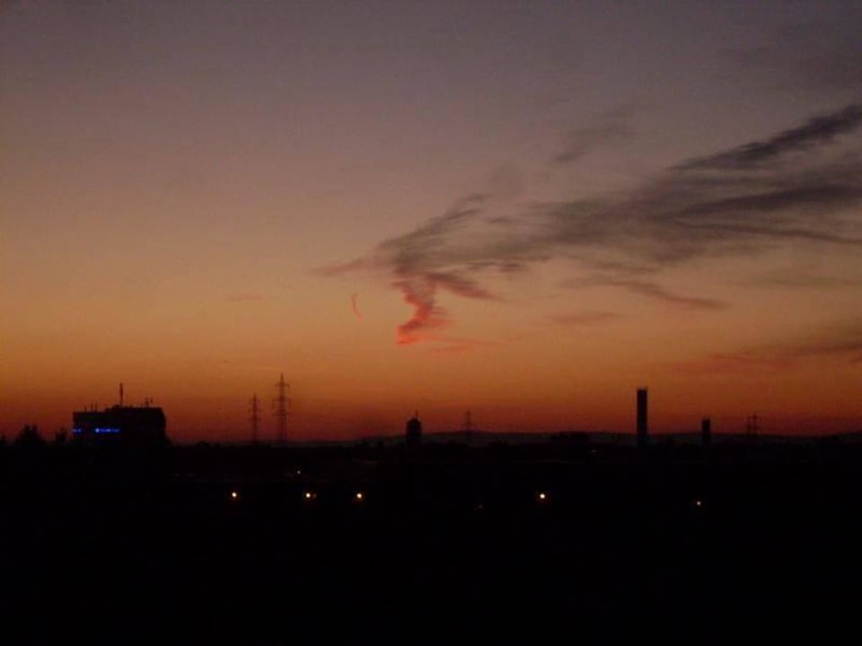 Abendlicher Ausblick Holiday Inn Express Frankfurt - Airport