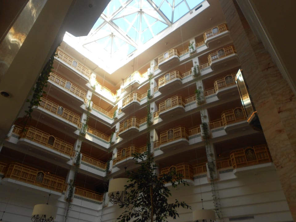 Blick nach oben Marhaba Royal Salem