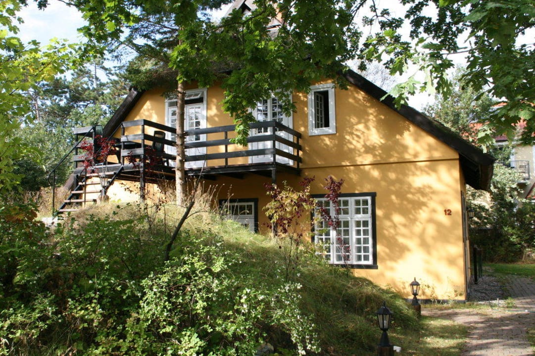 Seitenansicht mit Eingang Hotel der Fischländer