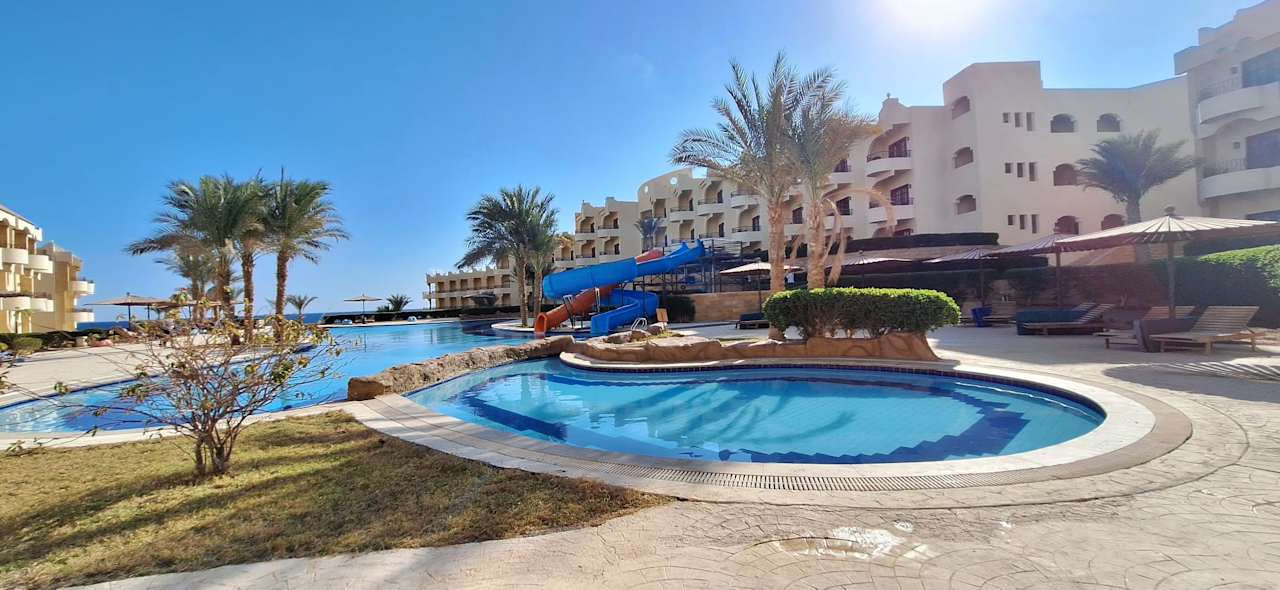 Pool Coral Hills Resorts & SPA