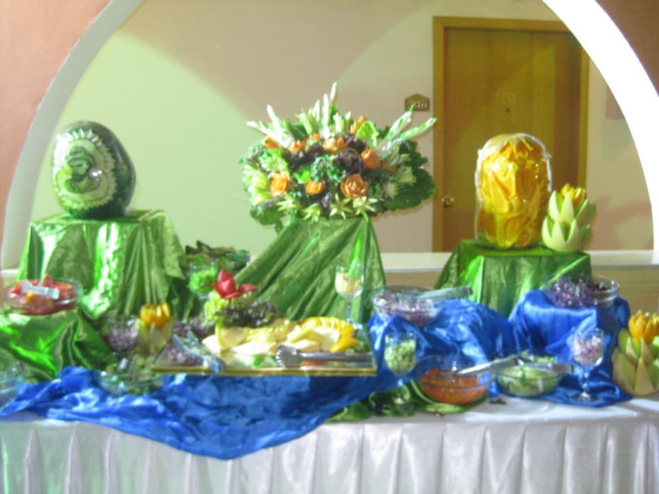 Mal anderer Abend Pickalbatros Alf Leila Wa Leila Resort - Neverland Hurghada