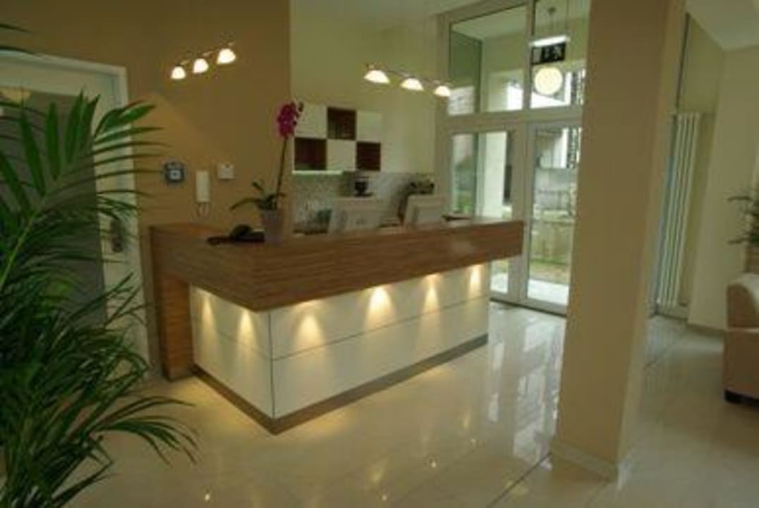 Lobby/Entrance NU Hotel Berlin