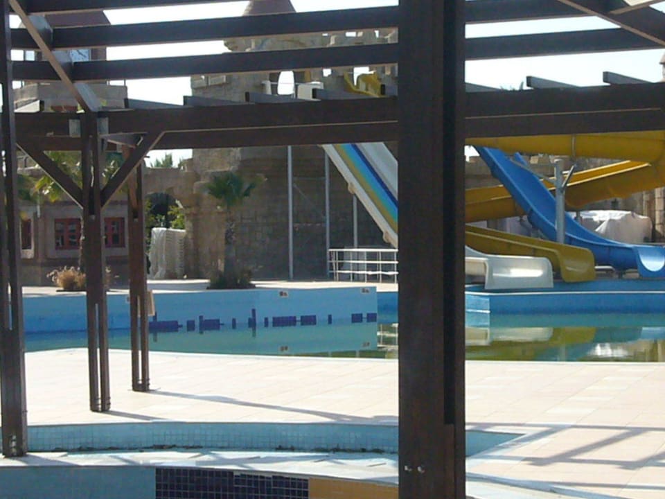 Verlassener Pool Belek Beach Resort Hotel