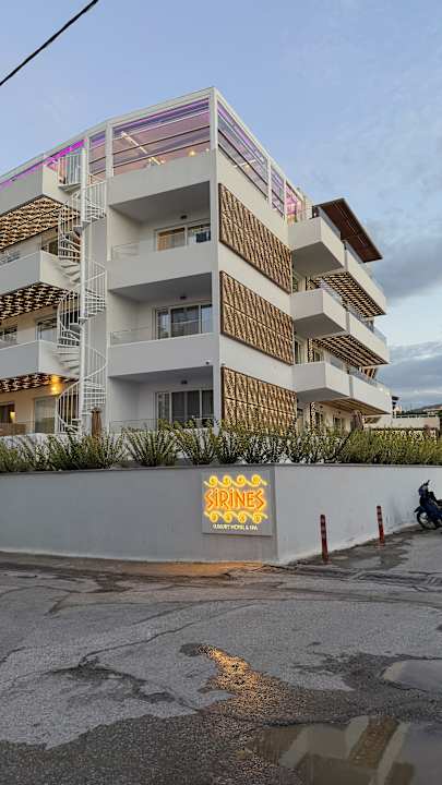 Außenansicht Sirines Luxury Hotel & Spa