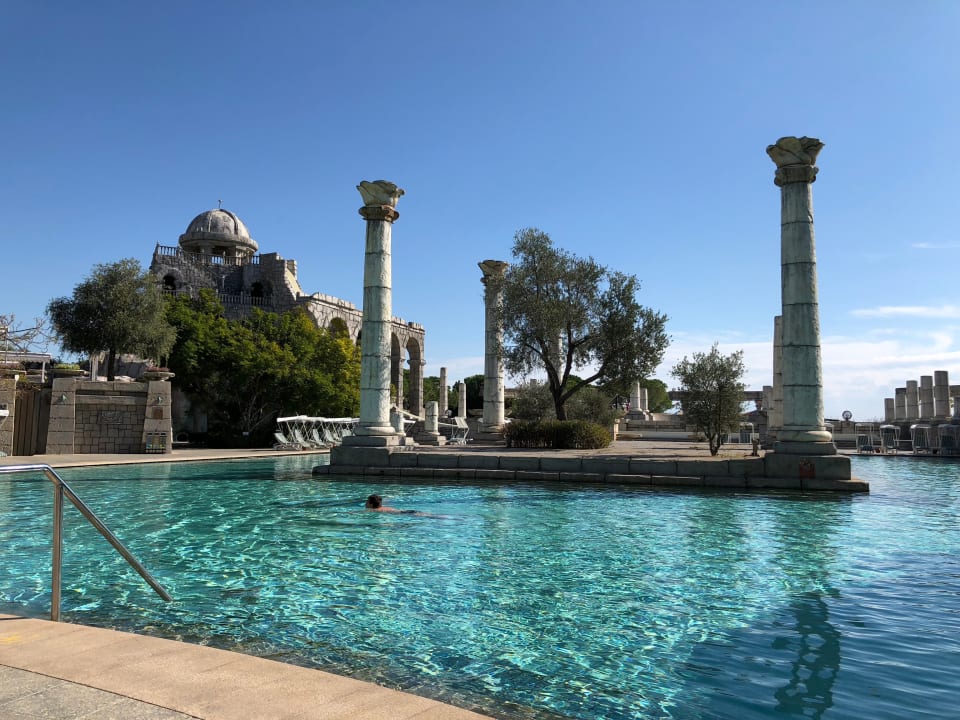 Pool Xanadu Resort Hotel