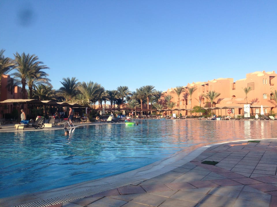 Gepflegte Poolanlage Jaz Makadi Oasis Resort