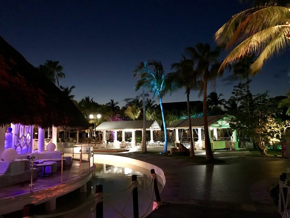 Außenansicht Royalton Hicacos Resort & Spa - Adults only