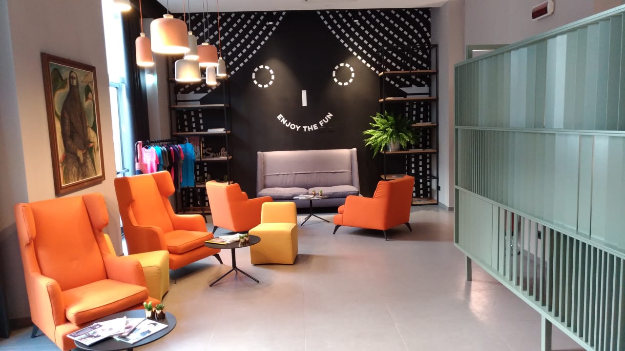 Lobby The Poet Hotel