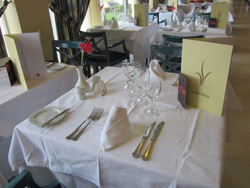 Tischkultur im RIU Hotel Riu Palace Tres Islas