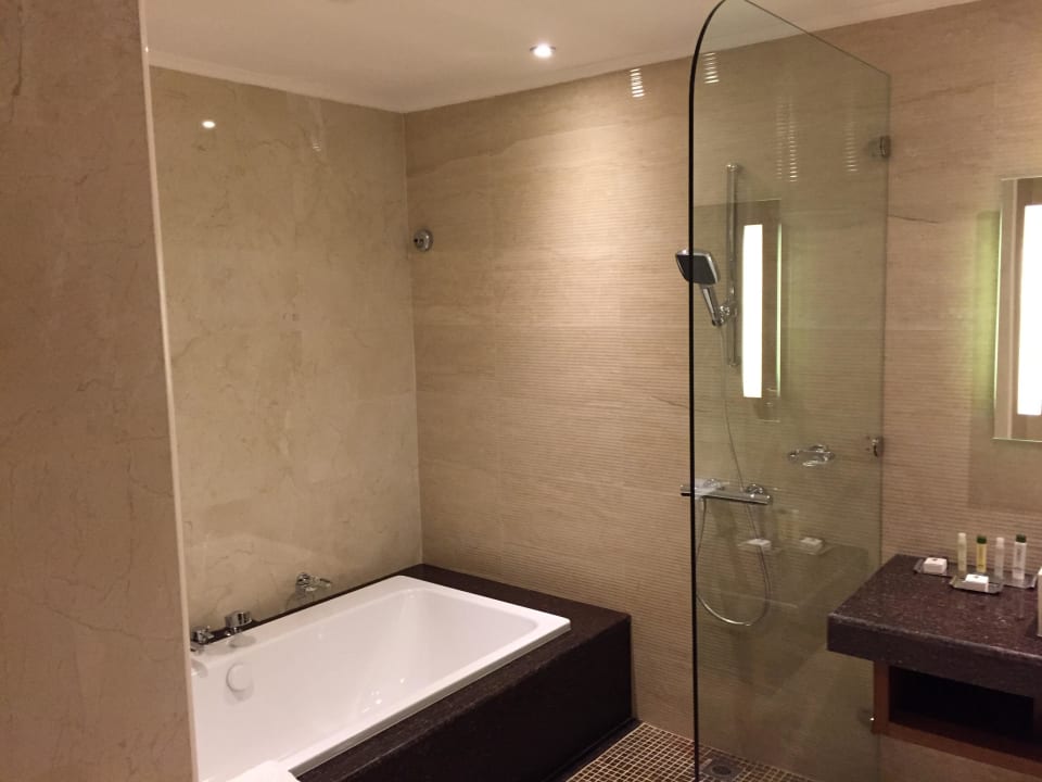 Bad  DoubleTree by Hilton Resort & Spa Marjan Island