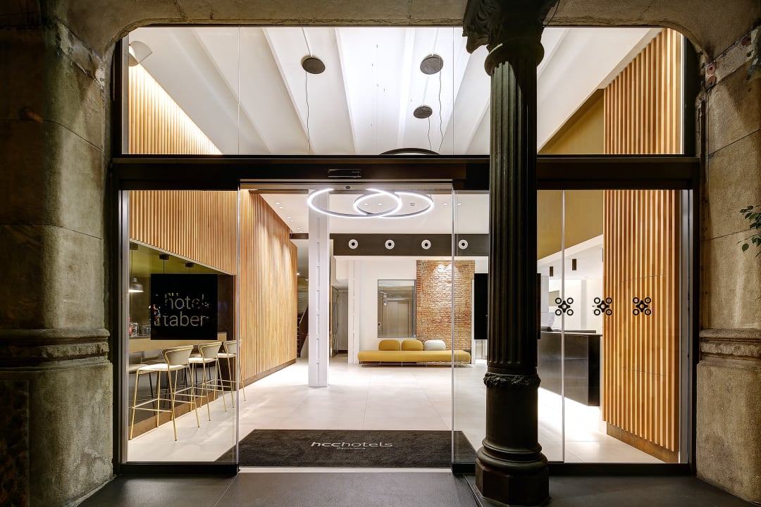 Lobby Hotel HCC Taber