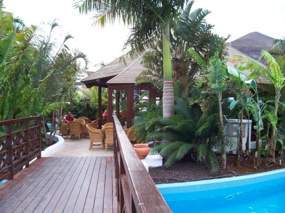 Brücke über den Pool zur Coco Loco Bar Fuerteventura Princess