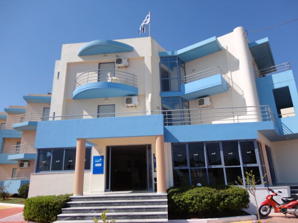 Recepcja Ilianthos Park