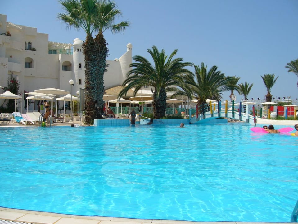 Poolanlage Hotel El Mouradi Skanes Beach