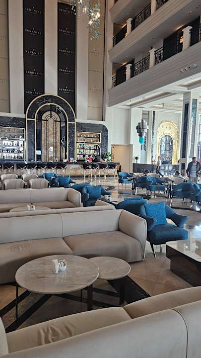 Lobby Serenity Queen Hotel