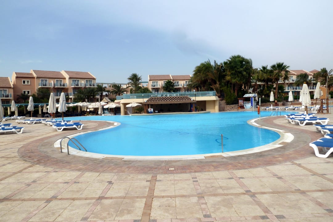 Pool Mövenpick Resort & Spa El Gouna