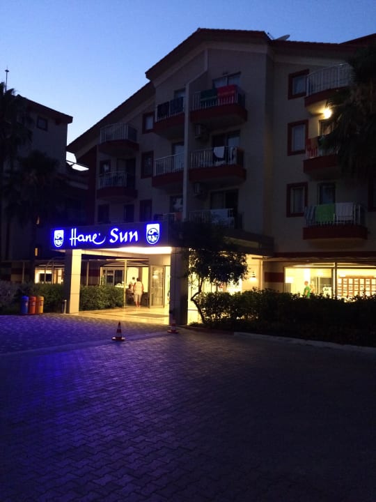 Außenansicht Eingang FUN&SUN Smart Hane Sun Hotel