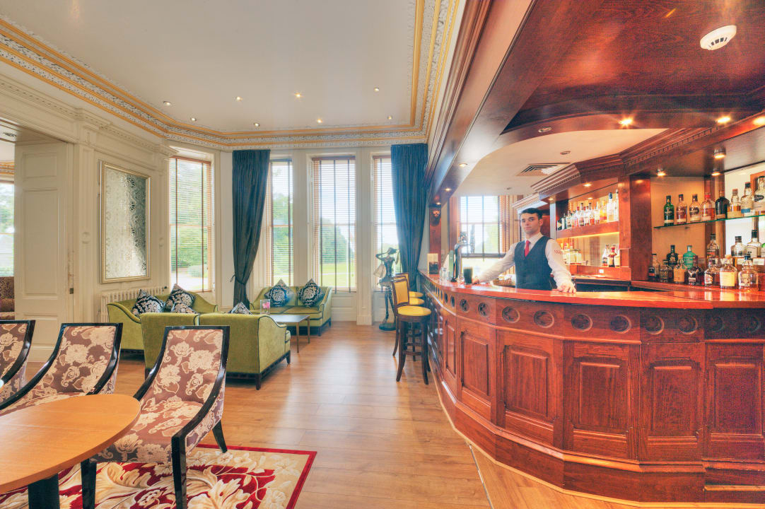 Gastro Muthu Newton Hotel