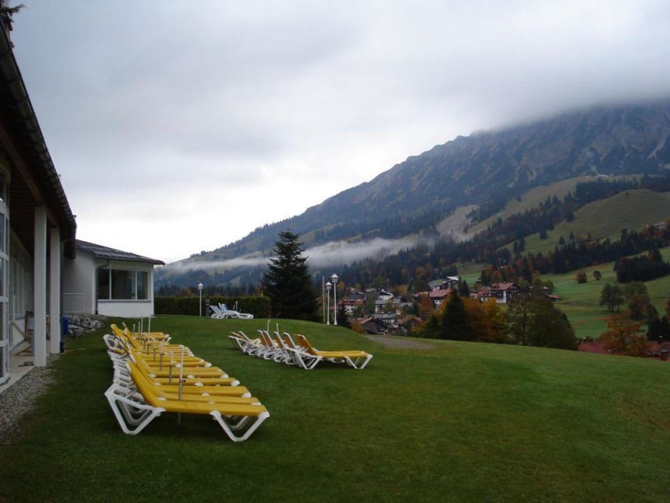 Außenbereich vor der Sauna bzw. Schwimmbad Oberjoch - Familux Resort