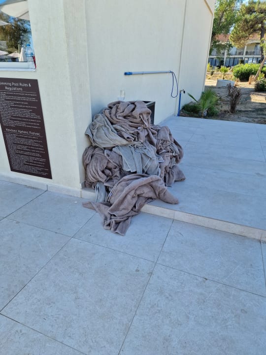 Pool Domes Aulūs Zante, Autograph Collection