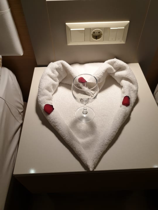 Gastro Palm World Side Resort & Spa