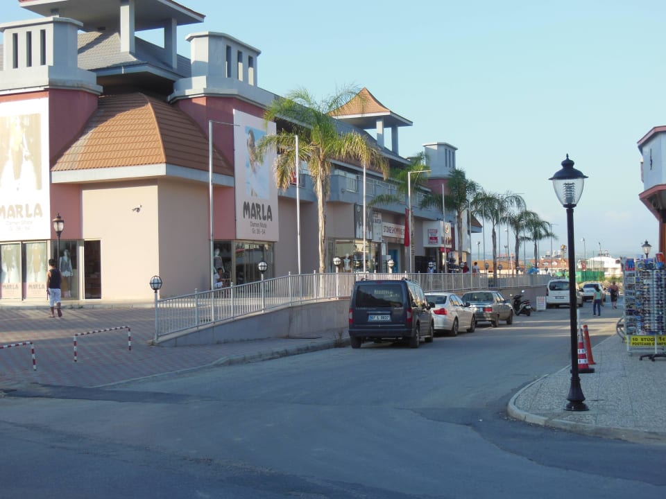 Einkaufszentrum ganz in der Nähe Seamelia Beach Resort