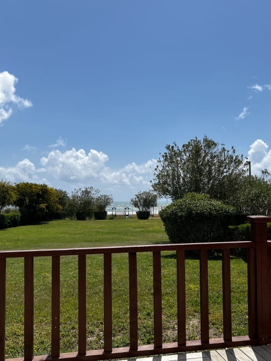 Strand Glamour Resort & Spa