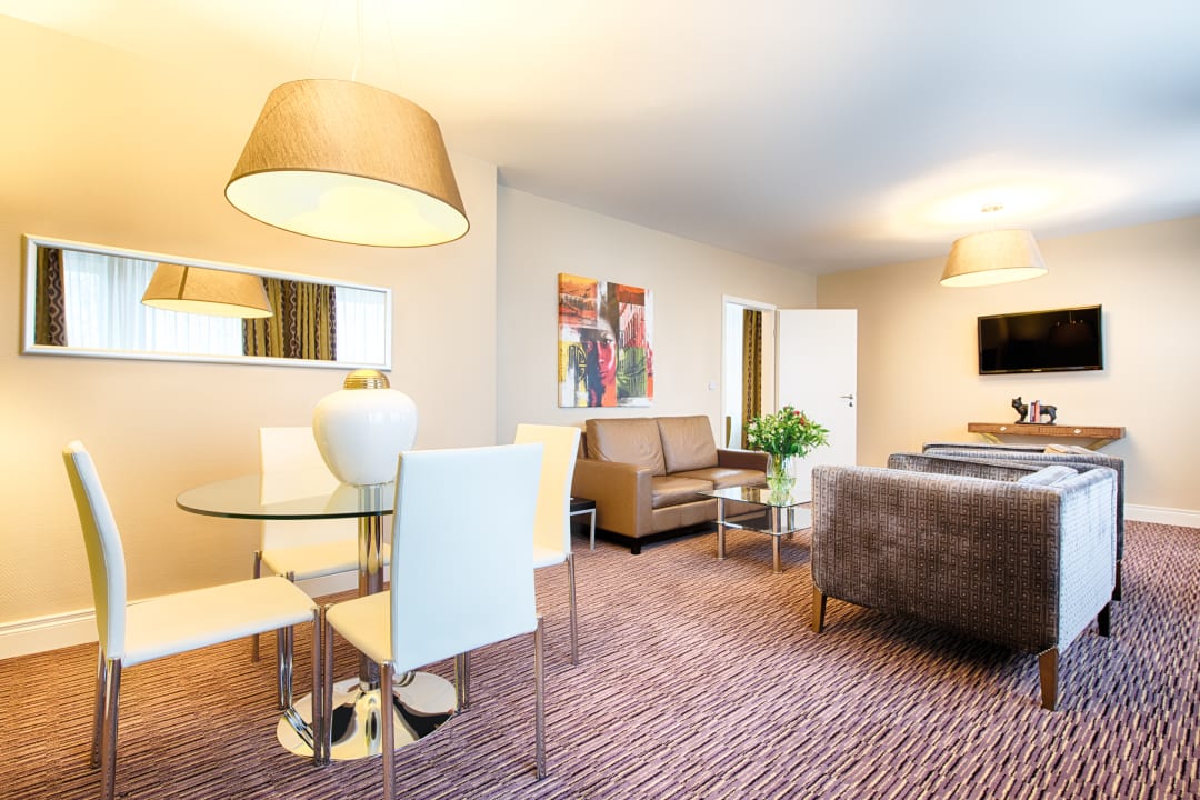 Zimmer Leonardo Hotel Hamburg Elbbrücken