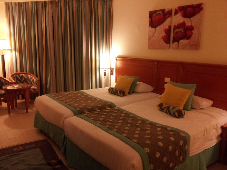 Sehr groß, 2 Queensize-Betten Amwaj Beach Club Abu Soma Resort