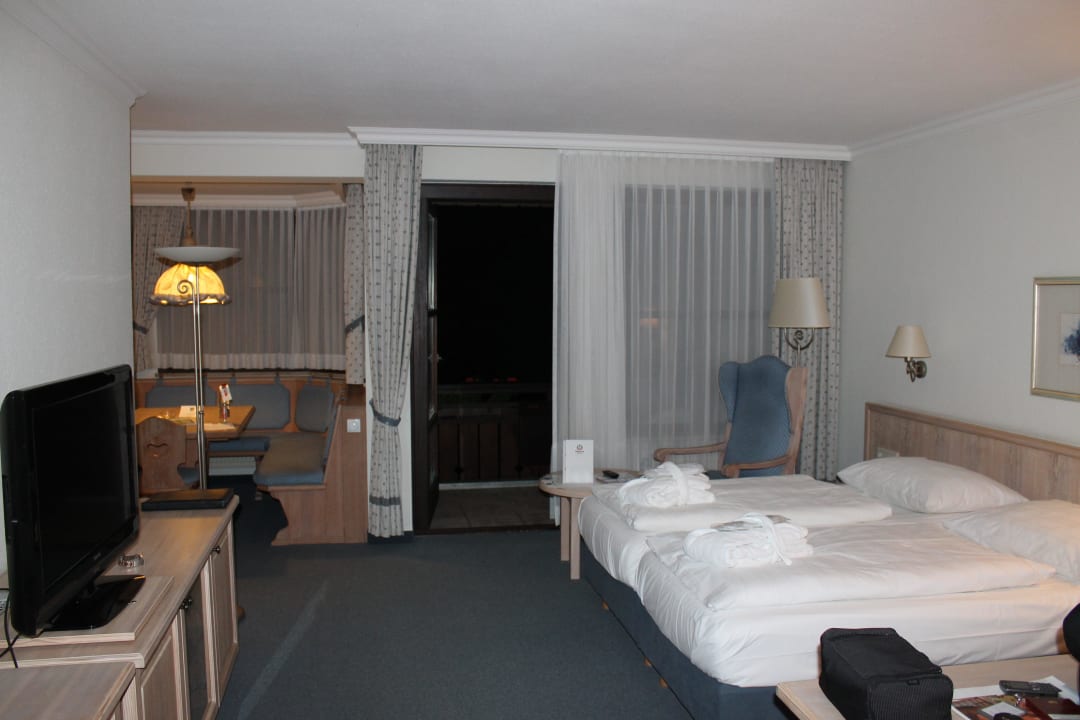 Blick zum Balkon Dorint Sporthotel Garmisch-Partenkirchen