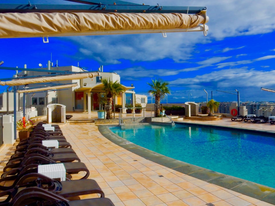 "Pool" Malta Marriott Hotel & Spa (St Julian's) • HolidayCheck