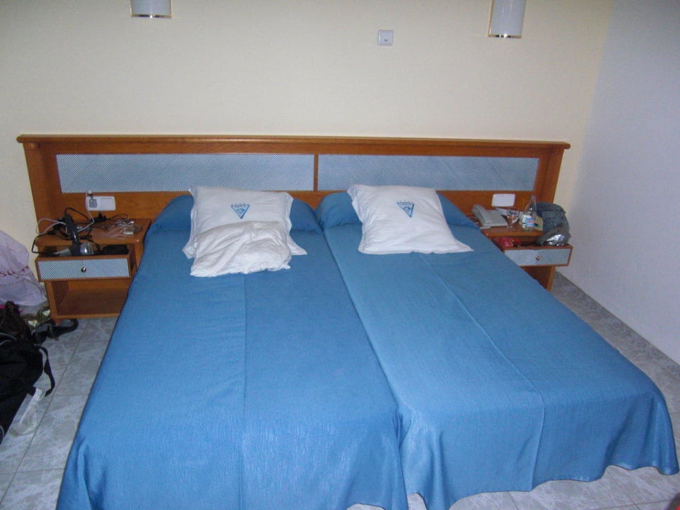 Ein beqemes Bett Hotel Osiris