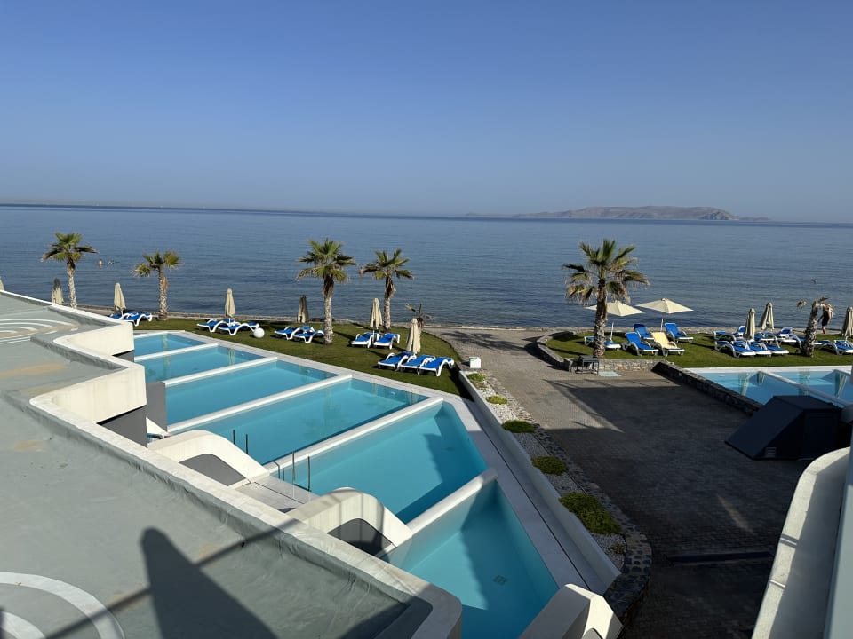 Pool Arina Beach Resort