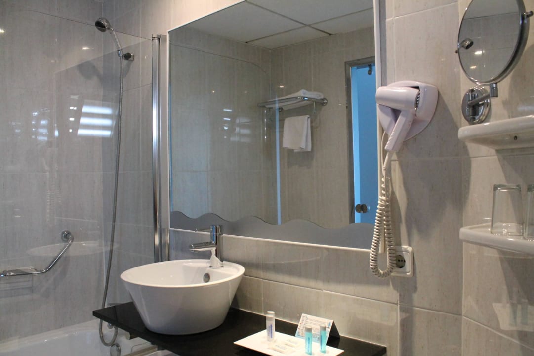 Badezimmer Bahía de Alcúdia Hotel & Spa