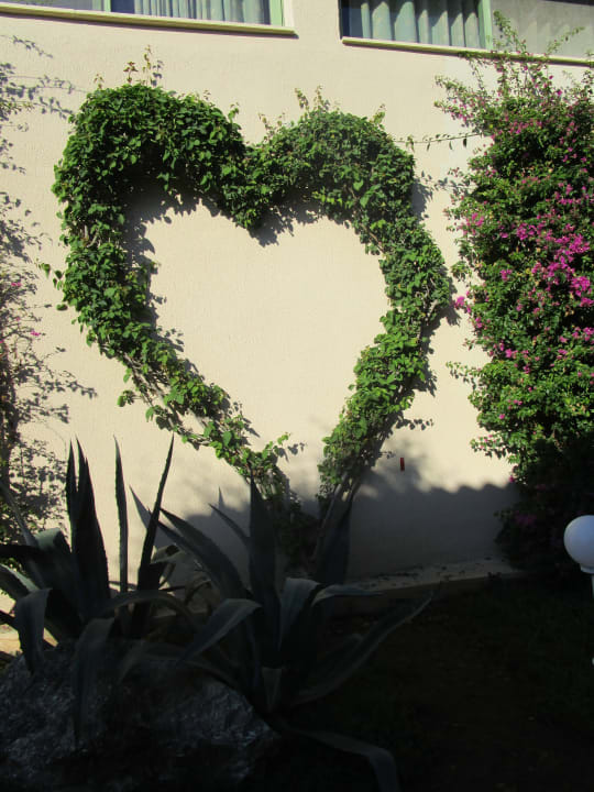 Liebevoll angelegte Wege und Häuser Labranda Mares Marmaris