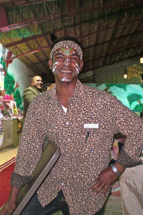 Unser Lieblingskellner beim New Year`s Eve Pickalbatros Alf Leila Wa Leila Resort - Neverland Hurghada