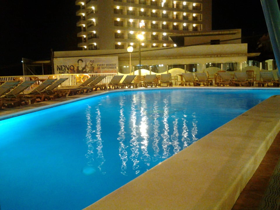Abendstille am Pool Hotel Osiris