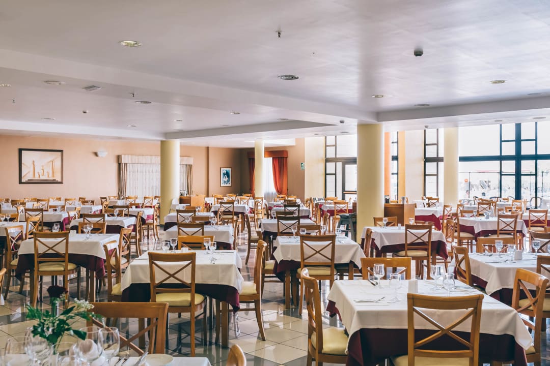 Gastro Grand Muthu Golf Plaza Hotel & Spa