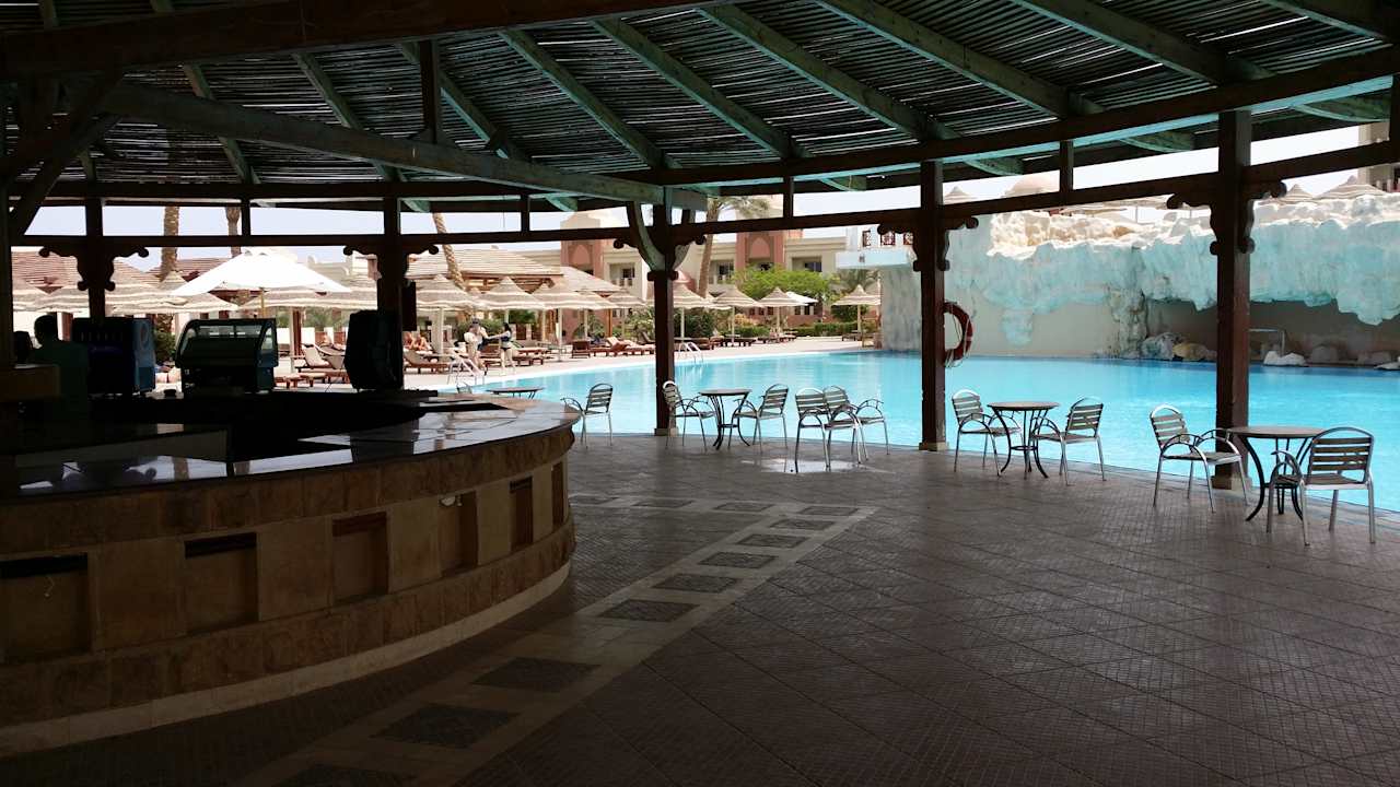 Pool Serenity Alpha Beach