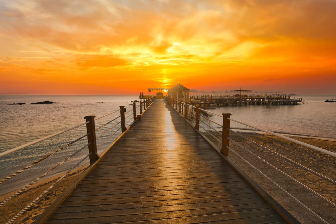 Strand Salamis Bay Conti Resort Hotel & Casino