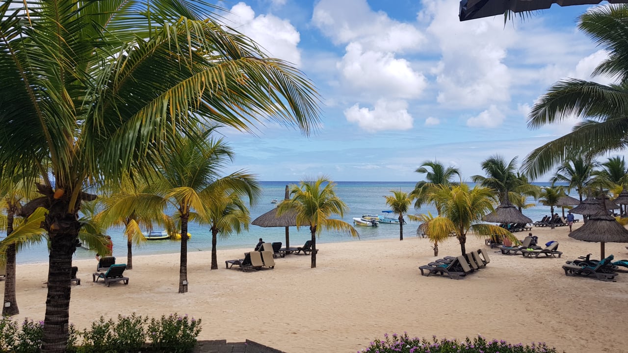 Strand Victoria for 2 Beachcomber Resort & Spa - Adults only