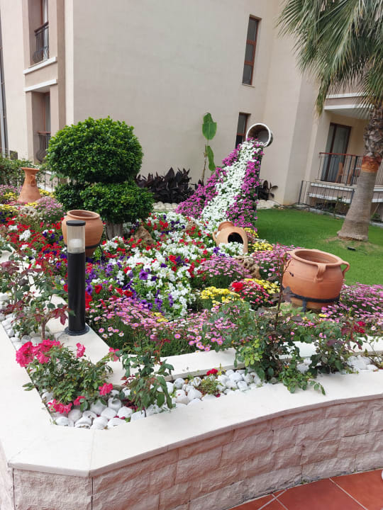 Gartenanlage Hotel Turan Prince