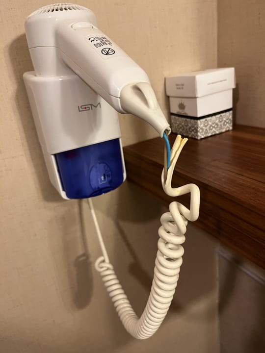 Zimmer Well Palace Side