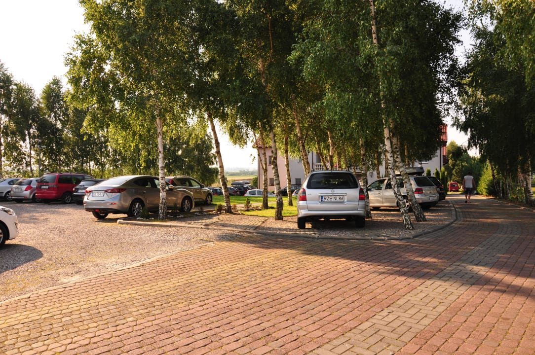 Parking Hotel Villa Finezja