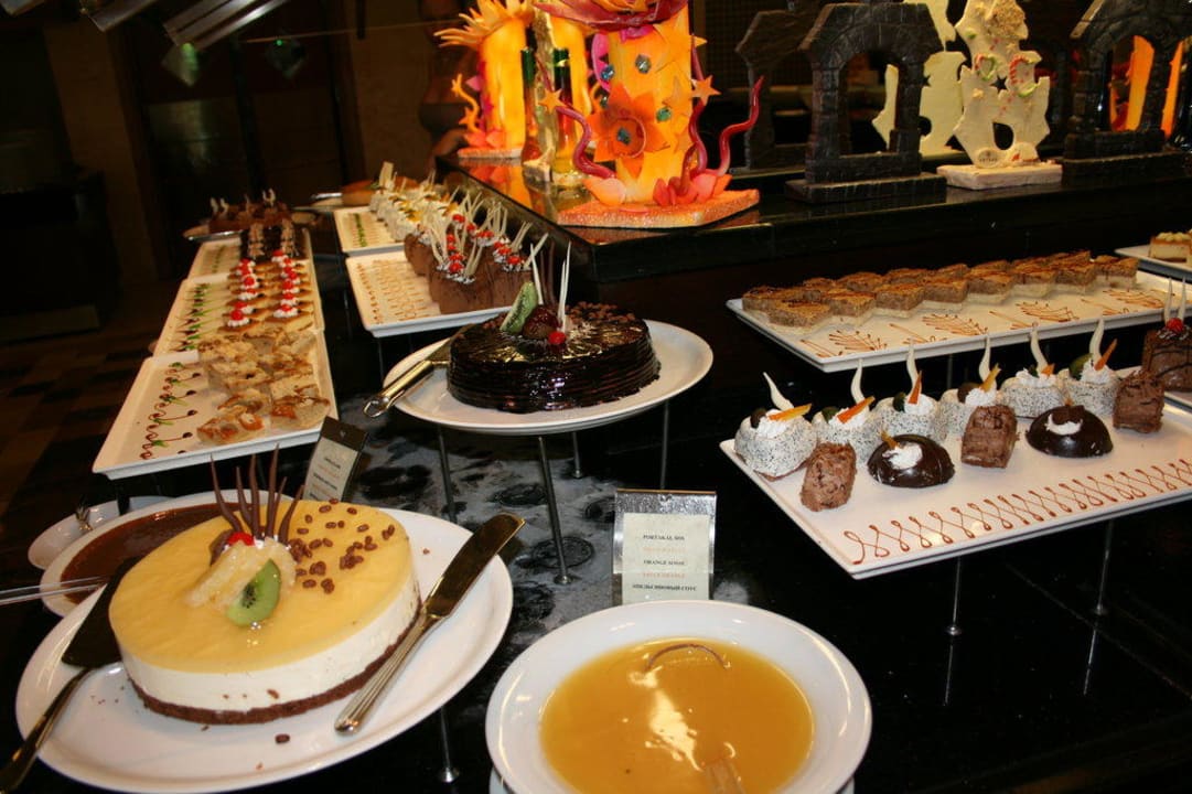 Teil des Dessertbüffets Voyage Belek Golf & Spa