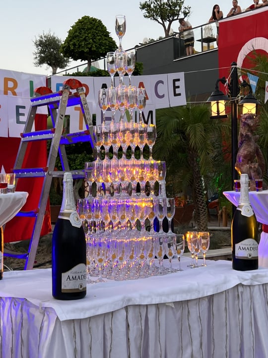 Gastro Dream World Palace Hotel