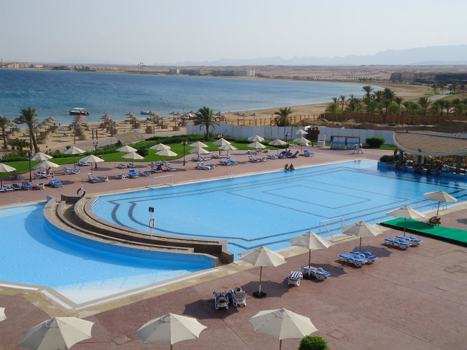 Blick auf den Pool vom Balkon aus Old Palace Resort Sahl Hasheesh